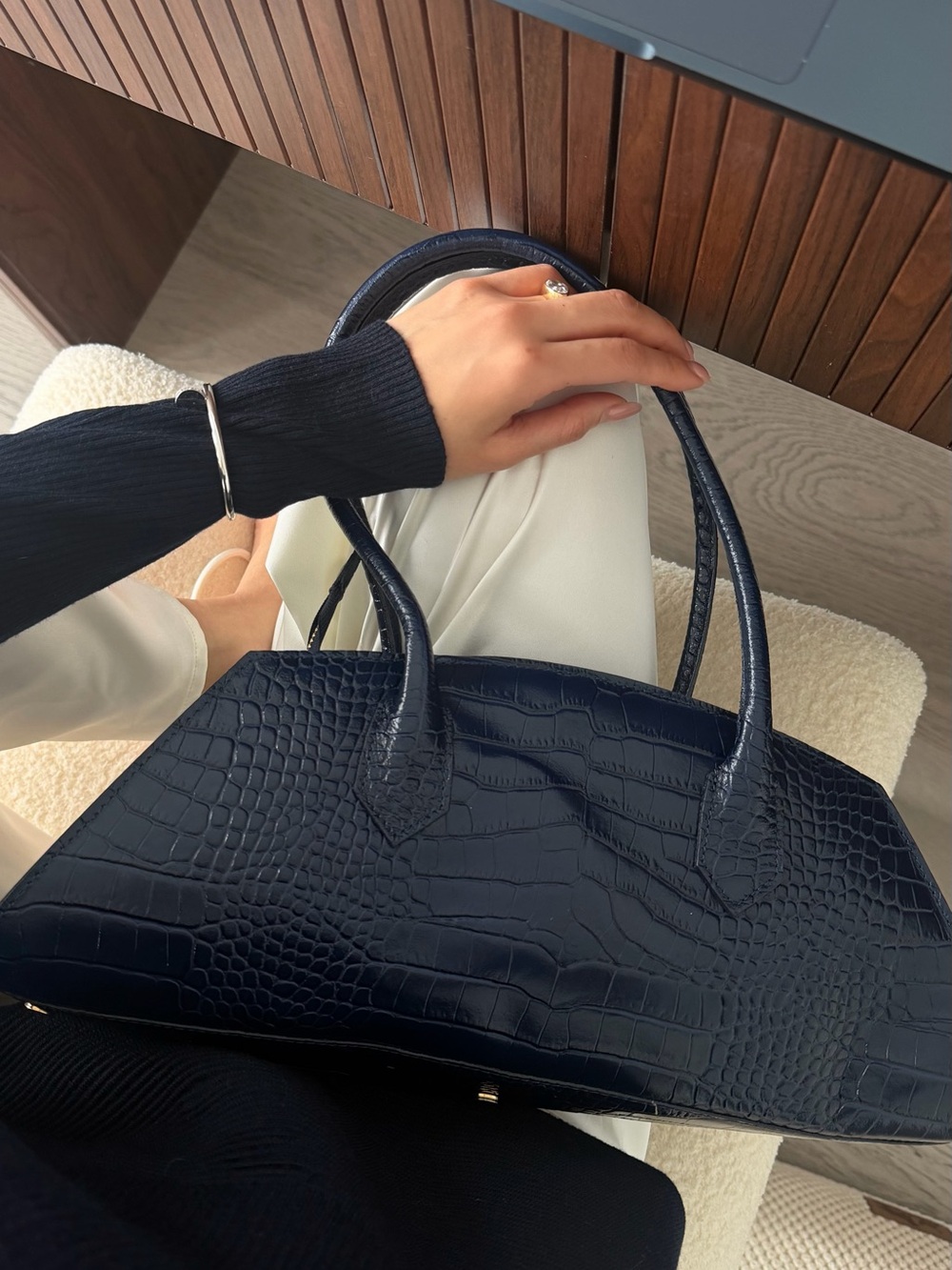 Madbag Bassotto Leather Shoulder Bag in Blue Croc - Picture 4 of 4